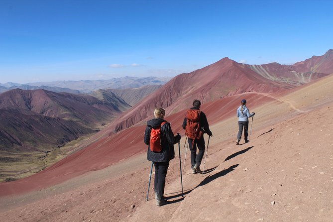 rainbow-mountain-day-trek