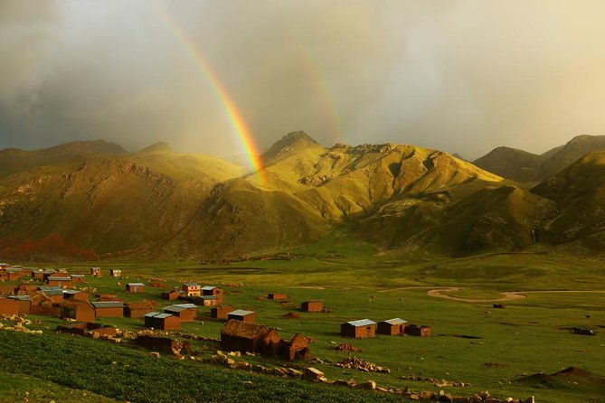 rainbow-mountain-hiking-trip-from-cusco