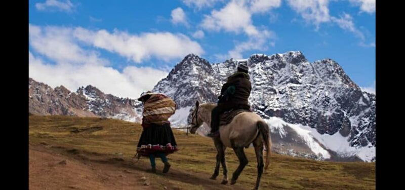 rainbow-mountain-horseback-riding-tour-buffet-lunch-3
