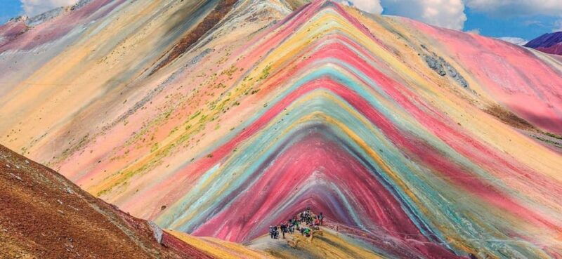 rainbow-mountain-horseback-riding-tour-buffet-lunch