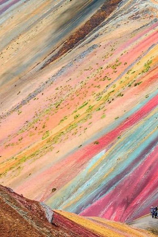 rainbow-mountain-horseback-riding-tour-buffet-lunch