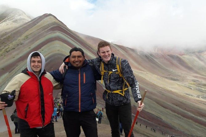 rainbow-mountain-in-group-full-day