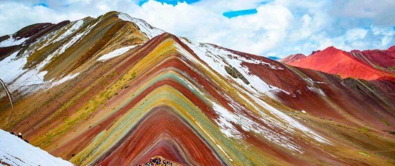 rainbow-mountain-on-horseback-epic-journey-private-service