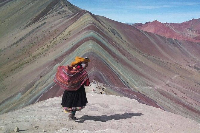 rainbow-mountain-peru-full-day-group-shared-service