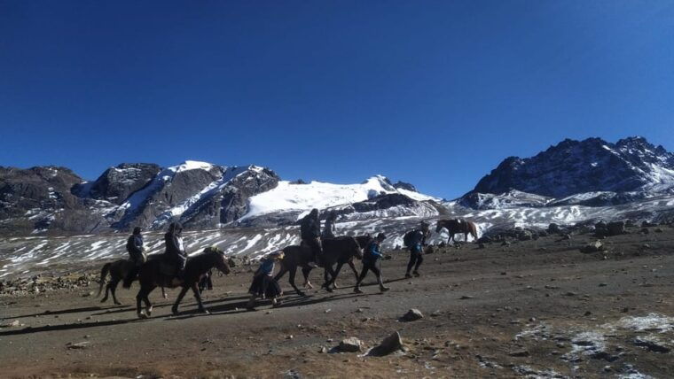 rainbow-mountain-tour-with-picnic-lunch-in-a-small-group