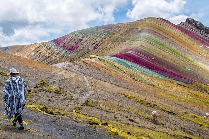 rainbow-mountain-vinicunca-day-trip
