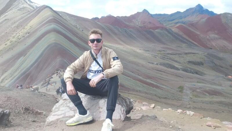 rainbow-mountain-vinicunca-short-route-red-valley