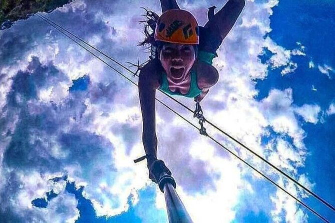 rainforest-horsebackwaterfall-rappelling1-3-miles-in-zip-line-combolunch