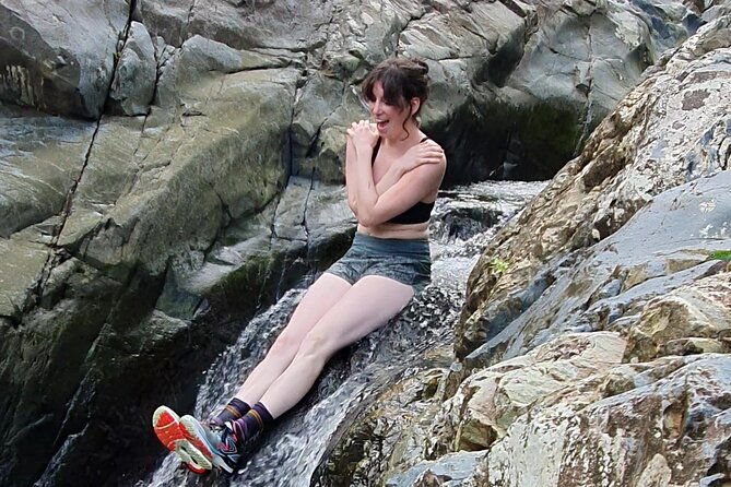 rainforest-river-hike-and-waterfalls-adventure