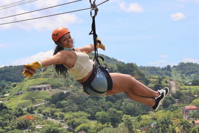 rainforest-zipline-in-foothills-of-the-national-rainforest