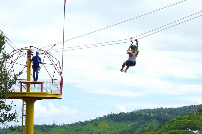 rainforest-zipline-in-foothills-of-the-national-rainforest