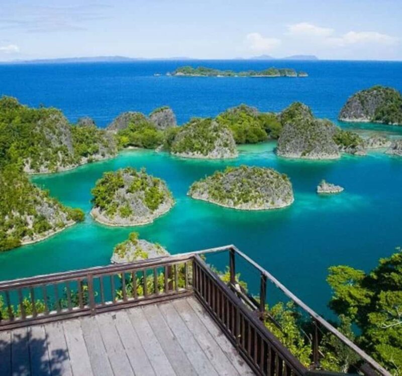 Raja Ampat Tour 14 Days  Explore Papuas Ocean Paradise - Key Points
