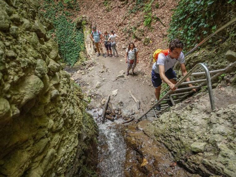 ram-gorge-hiking-adventure