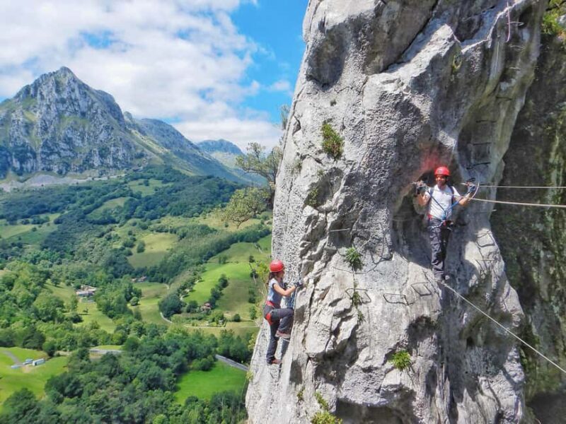 RAMALES DE LA VICTORIA, CANTABRIA: VIA FERRATA OF CALIZ, INITIATION - Key Points