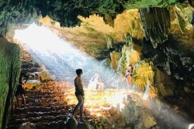 Rangko Cave And Sand Island Labuan Bajo - Key Points