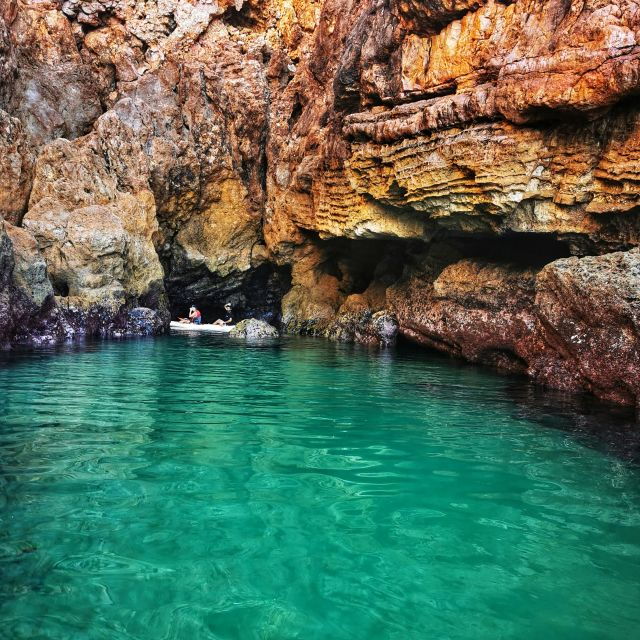 raposeira-guided-kayak-tour-and-ingrina-beach-caves