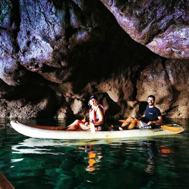 raposeira-guided-kayak-tour-and-ingrina-beach-caves