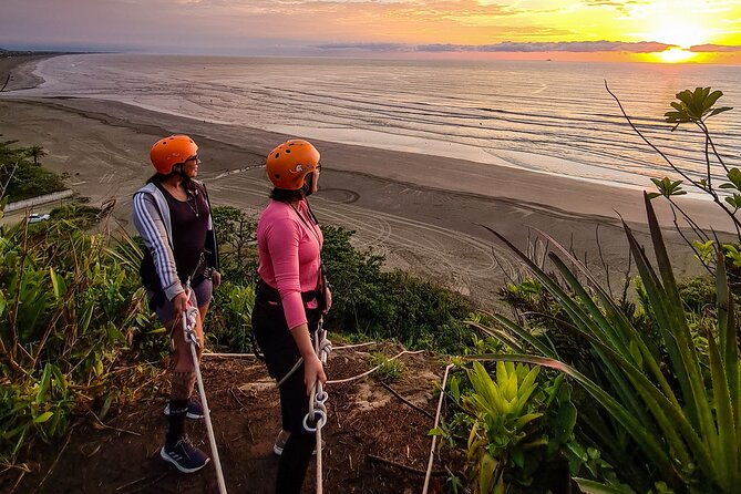 rappelling-at-costao-beach