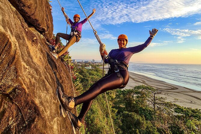rappelling-at-costao-beach