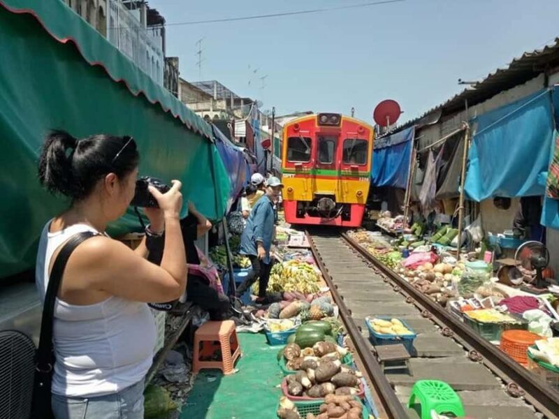 Ratchaburi: Private Floating & Train Market + CAVE + Puppet - In-Depth Look at the Tour Experience
