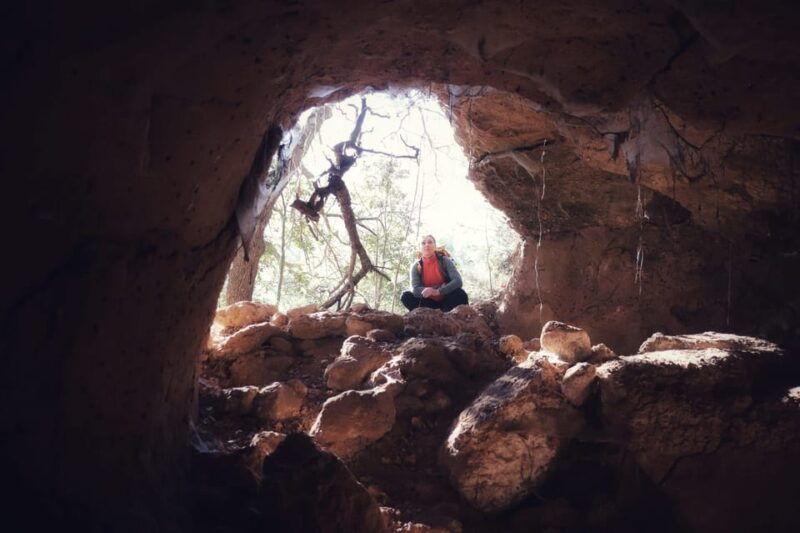 rava-tagliata-in-the-footsteps-of-prehistory-guided-hike