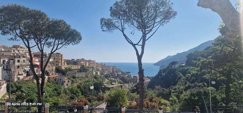 Ravello: Guided Walking Tour - Villa Cimbrone & Villa Rufolo