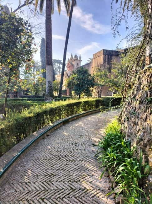 Real Alcázar of Seville Tiny Group Tour - Who Should Book This Tour?