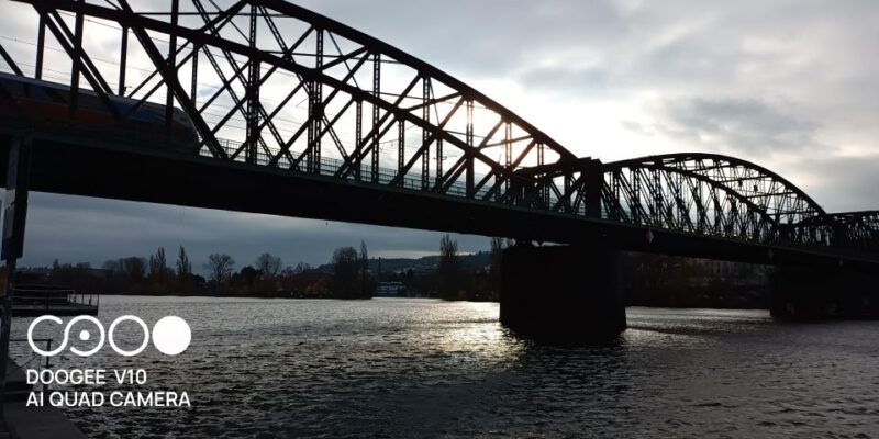 real-life-in-prague-easy-walk-from-vysehrad-to-vyton