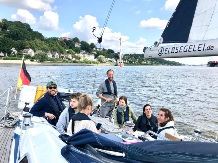 real-sailing-trip-to-the-gates-of-hamburg-from-to-wedel