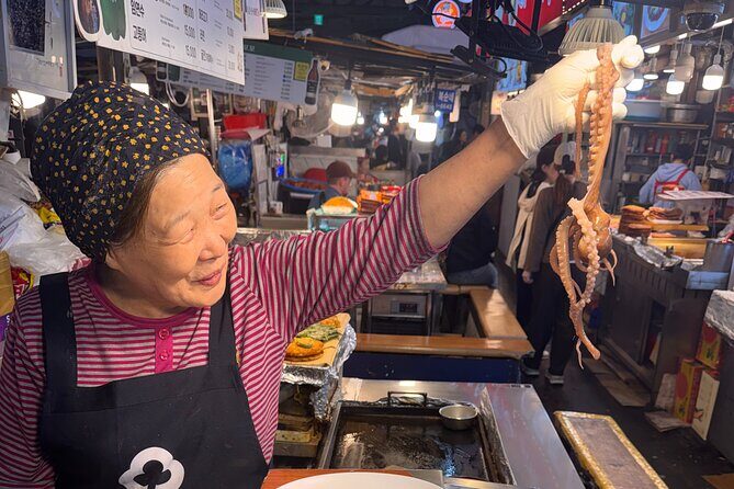 Real traditional market Dongmyo Flea & Gwangjang market tour - Key Points