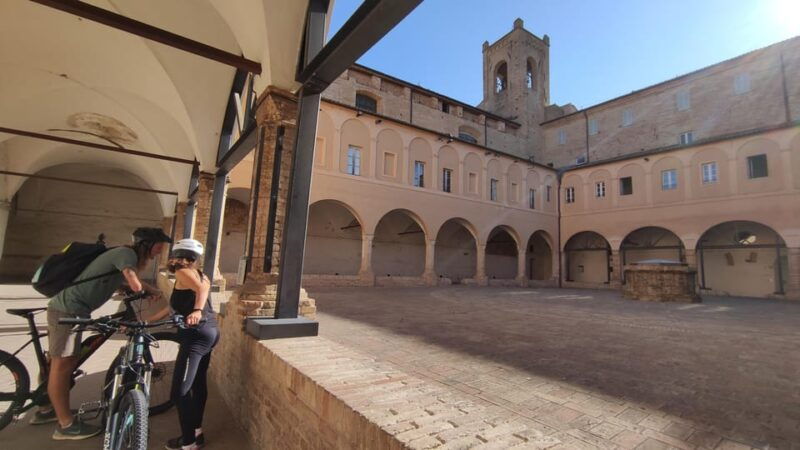 recanati-discover-the-hills-of-infinity-by-e-bike