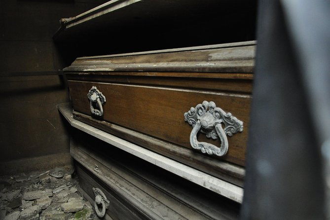 recoleta-cemetery-tour-in-english