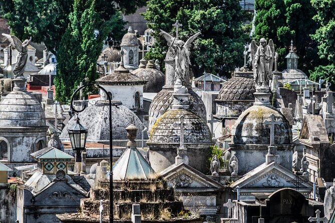 recoleta-cemetery-walking-tour