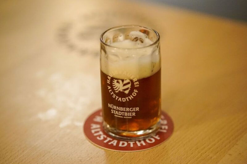 red-beer-and-blue-tips-a-historical-culinary-walk