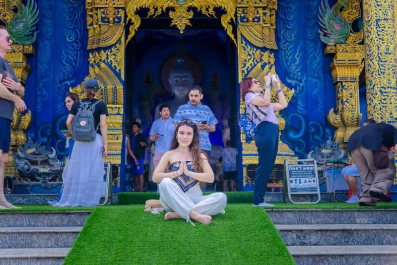 Red, Blue, White Temples & Hot Spring Trip from Chiang Mai - FAQs