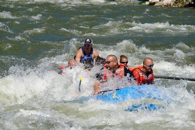 red-canyon-river-trips-whitewater-7-mile-adventure-100pm-daily