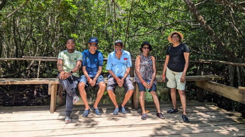 Red Colobus Monkey & Mangrove in Jozan Forest Group Tour 5+ - FAQs
