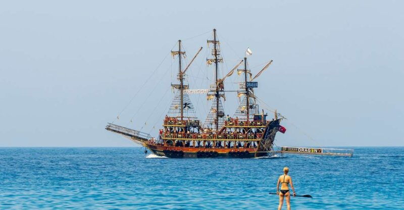 red-dragon-pirate-boat-trip-lunch