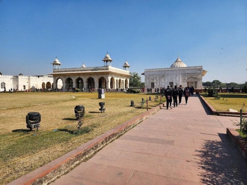 Red Fort Skip-the-Line E-tickets & guide Delhi transfers - An Introduction to the Red Fort Experience