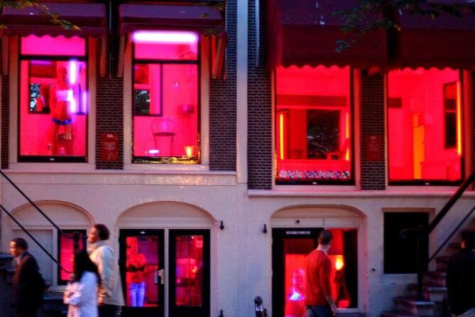 red-light-district-primetime-private-tour-for-18-only