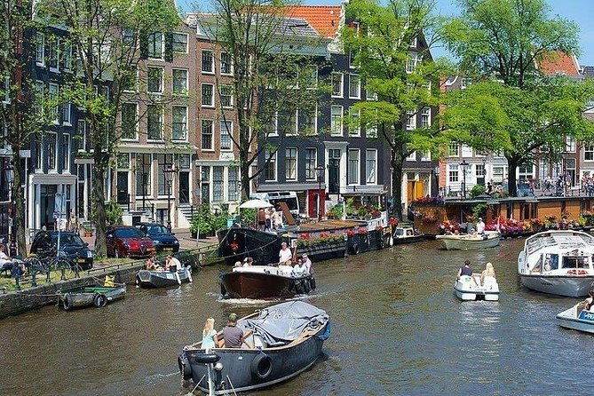 red-light-district-tour-with-canal-cruise