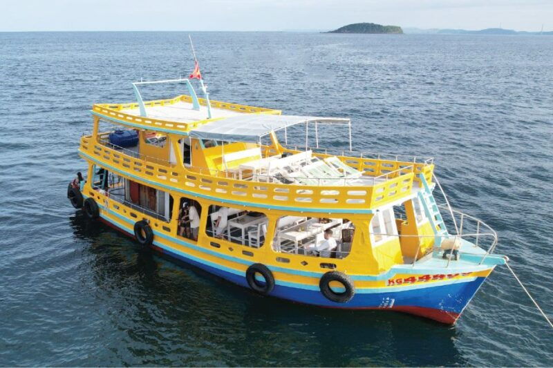 red-river-tours-shared-trip-deep-sea-fishing-in-phu-quoc