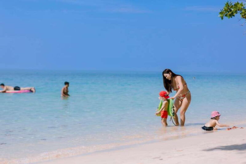 red-river-tours-sightseeing-to-the-north-in-phu-quoc