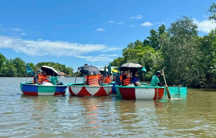 red-river-tours-sightseeing-to-the-north-in-phu-quoc