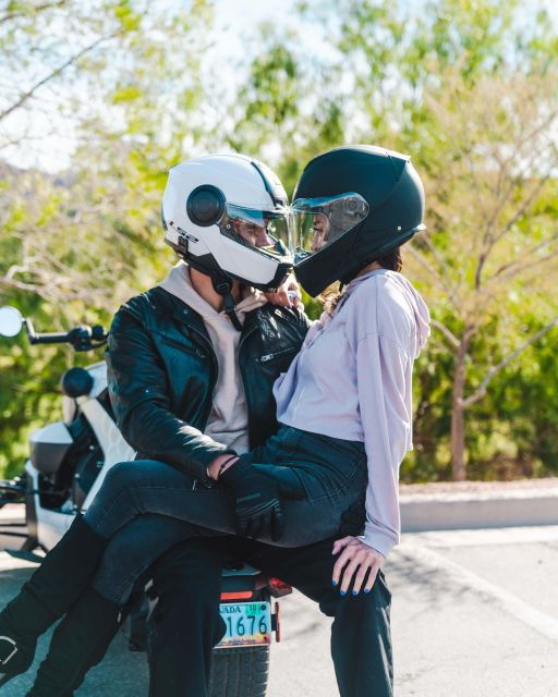 red-rock-canyon-couples-private-guided-trike-tour