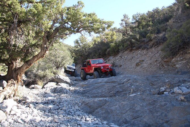 red-rock-canyon-half-day-jeep-tour-offroad-adventure