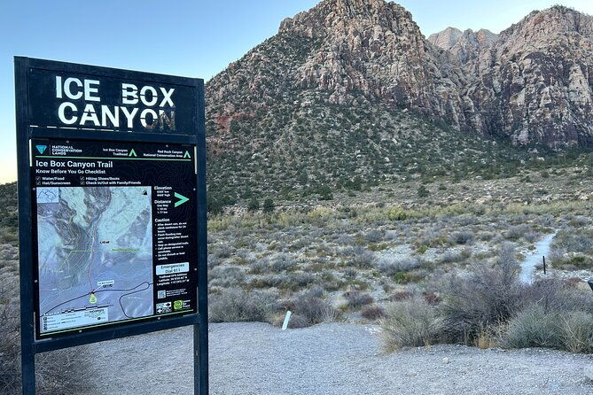 red-rock-canyon-hiking-adventure-fom-las-vegas