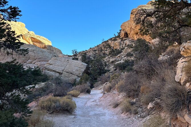 red-rock-canyon-hiking-adventure-fom-las-vegas