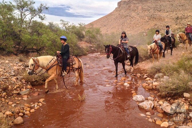 red-rock-canyon-sunset-horseback-ride-and-barbeque-dinner