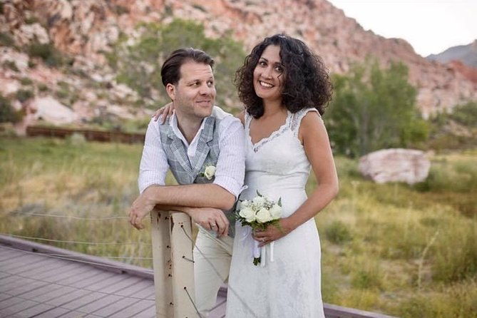 red-rock-canyon-wedding-by-private-limousine-2